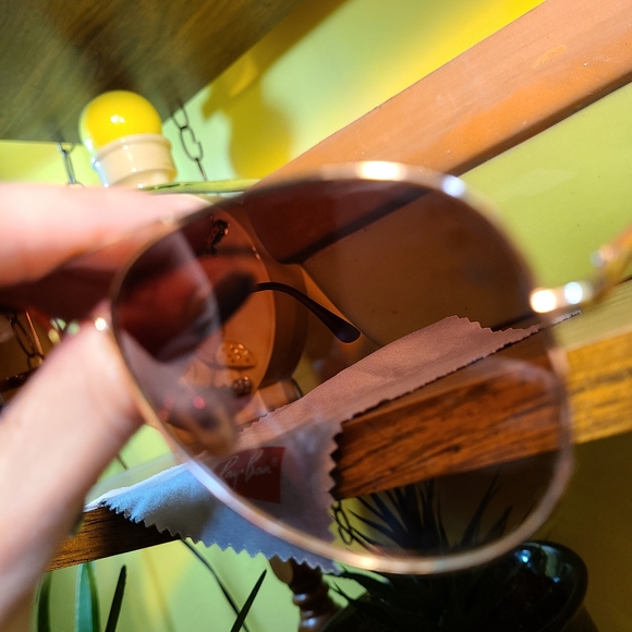 Ray-Ban sunglasses - Picture 10 of 12